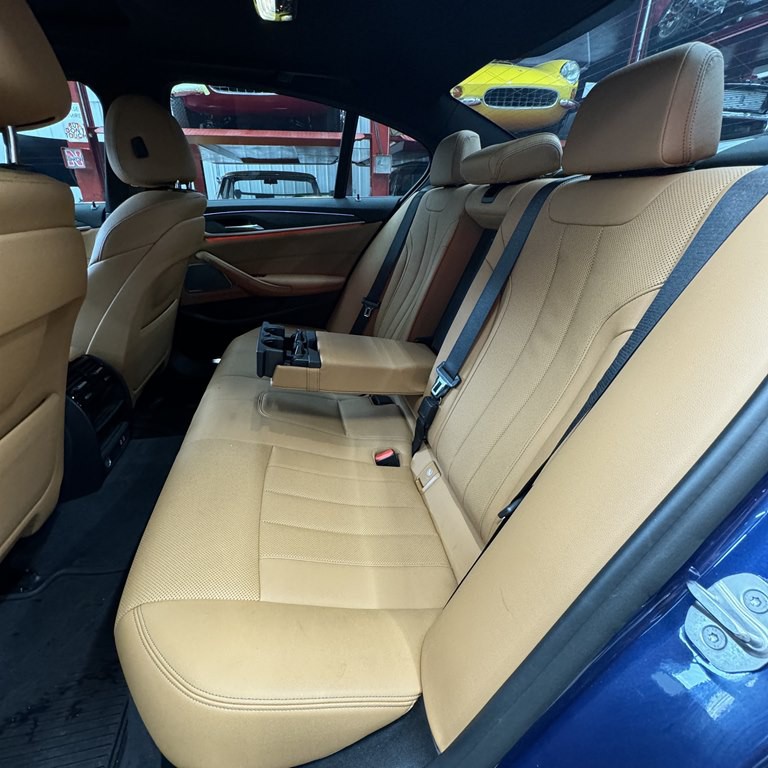 2021 BMW 5 Series Image 7