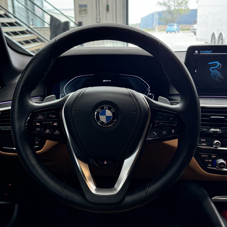 2021 BMW 5 Series Image 9