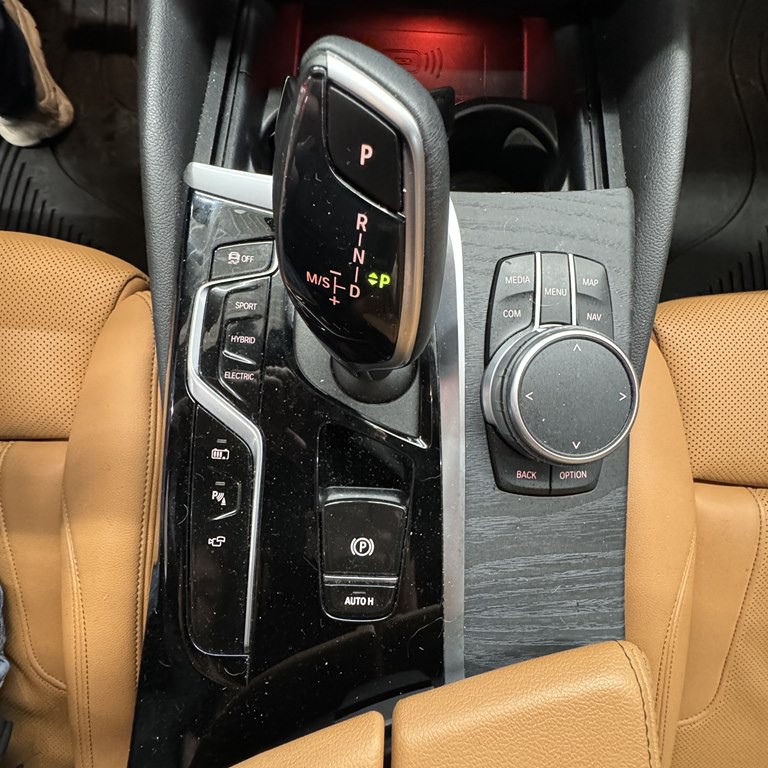 2021 BMW 5 Series Image 14