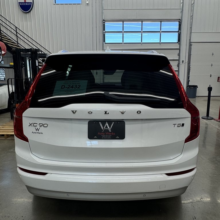 2022 Volvo XC90 Image 4