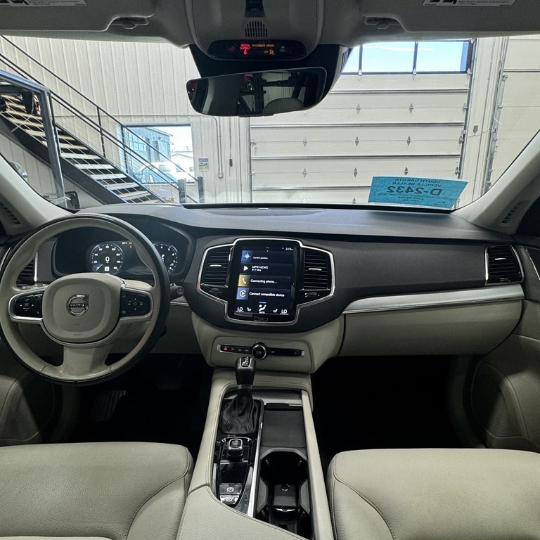 2022 Volvo XC90 Image 11