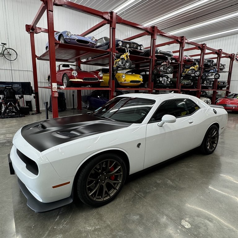 2016 Dodge Challenger Image 2