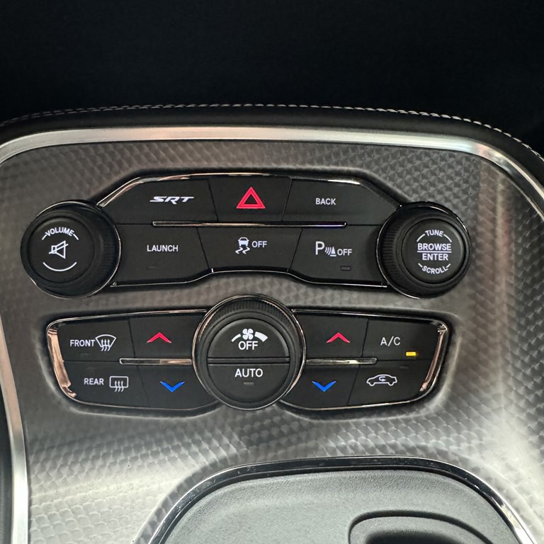 2016 Dodge Challenger Image 15