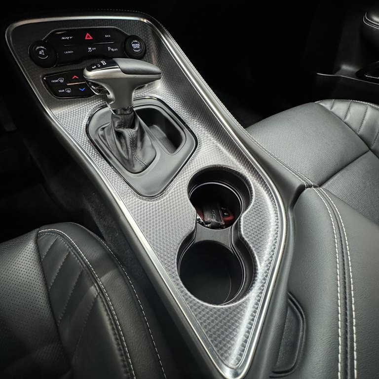 2016 Dodge Challenger Image 16