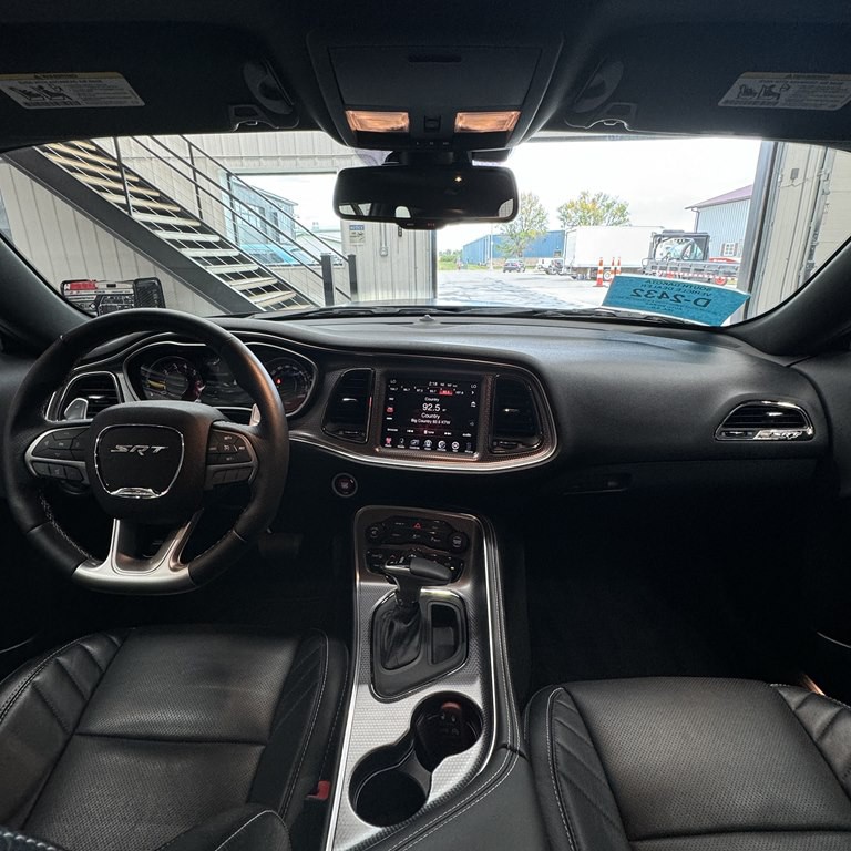 2016 Dodge Challenger Image 18