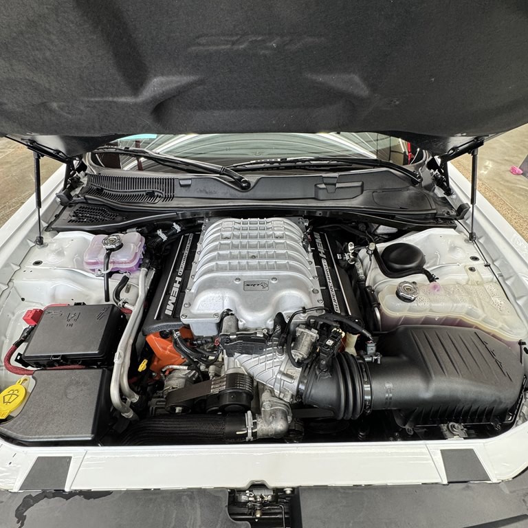 2016 Dodge Challenger Image 20