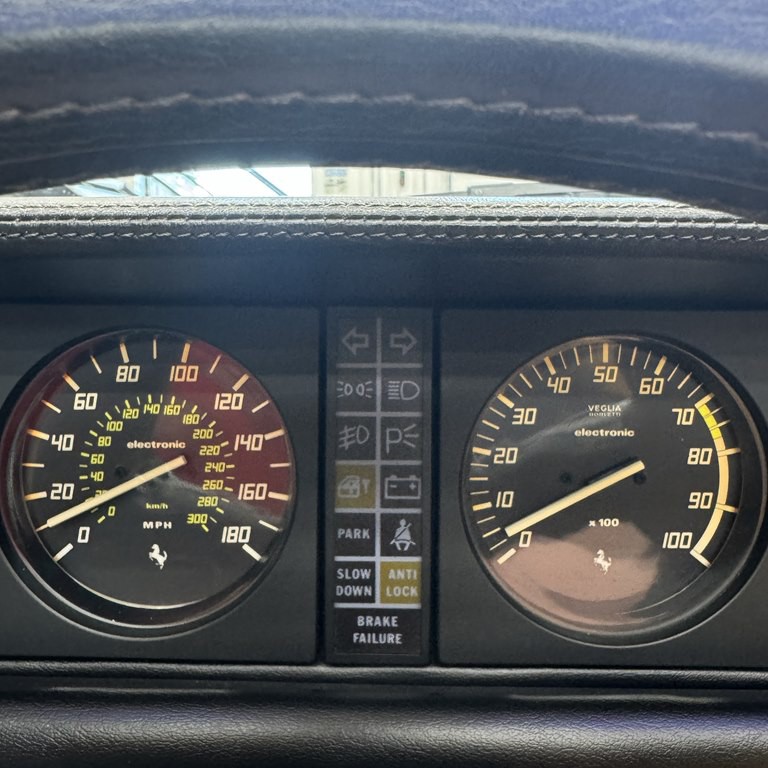 1988 Ferrari MONDIAL Image 10