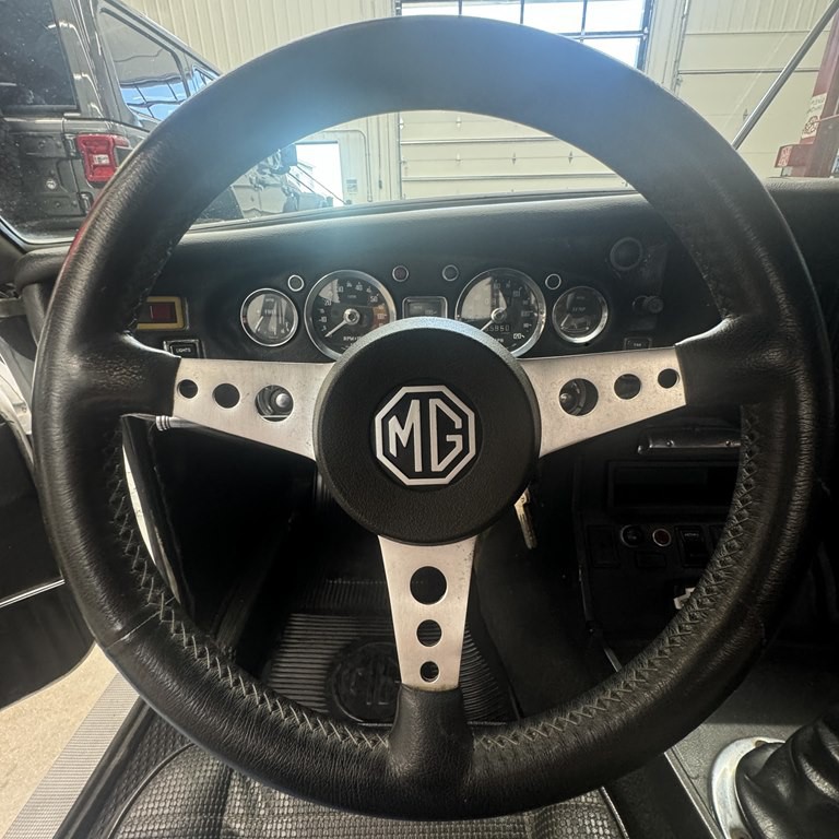 1974 MG MGB Image 10