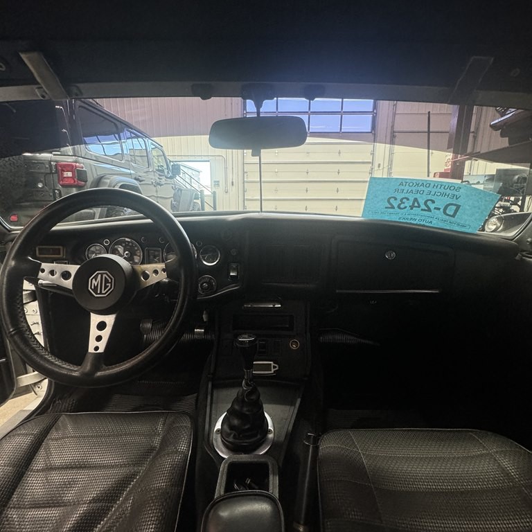 1974 MG MGB Image 11