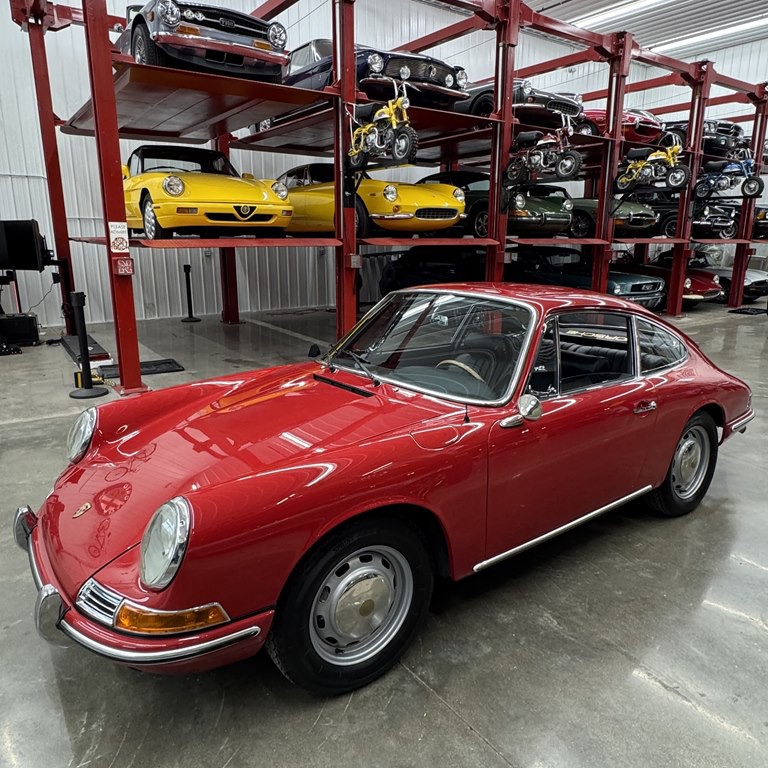 1965 Porsche 911 Image 2