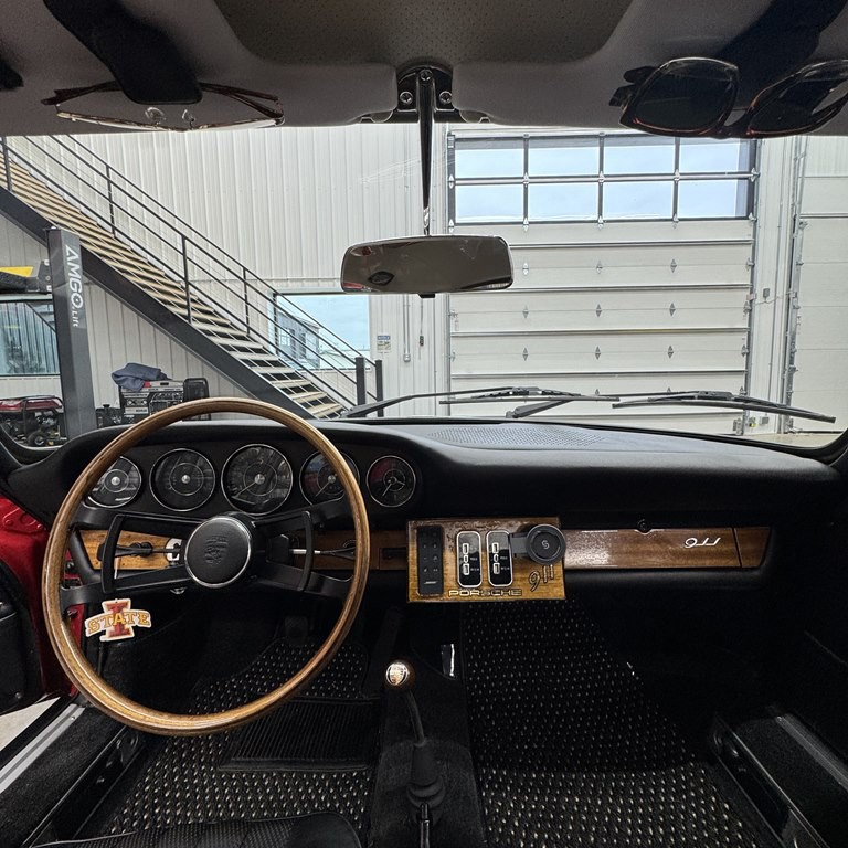 1965 Porsche 911 Image 10
