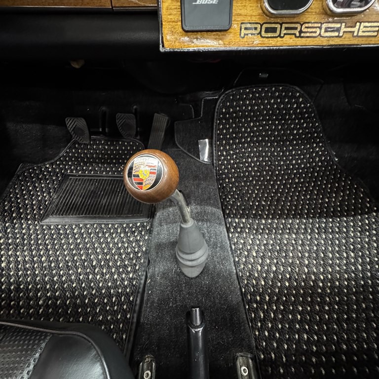 1965 Porsche 911 Image 16