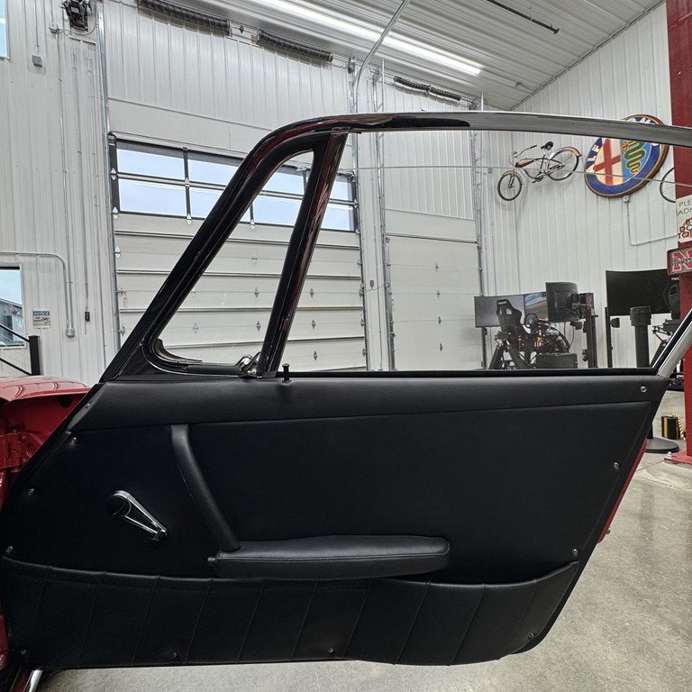 1965 Porsche 911 Image 18