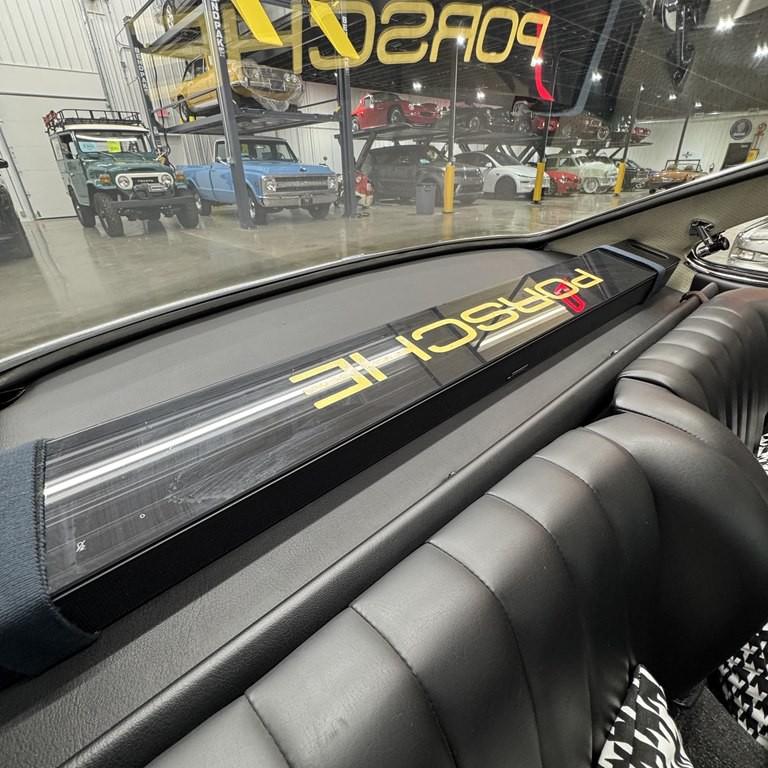 1965 Porsche 911 Image 19