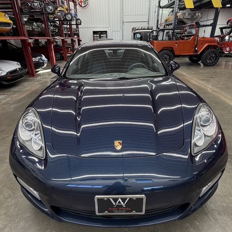 2011 Porsche Panamera Image 3
