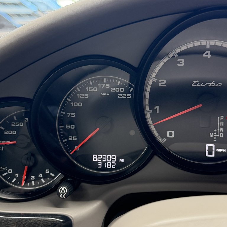 2011 Porsche Panamera Image 8