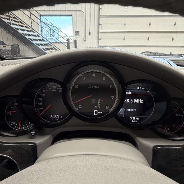 2011 Porsche Panamera Image 9