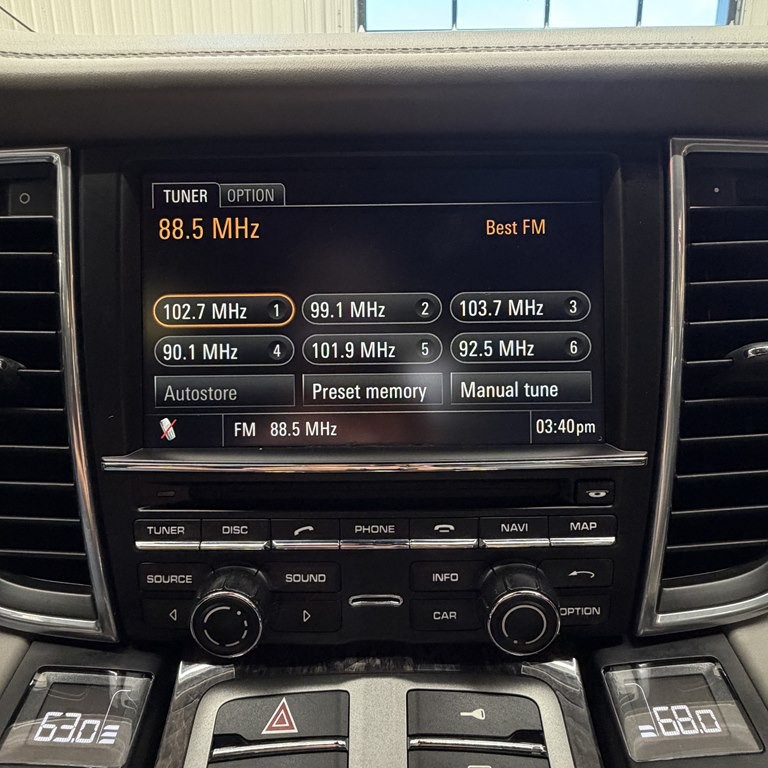 2011 Porsche Panamera Image 12