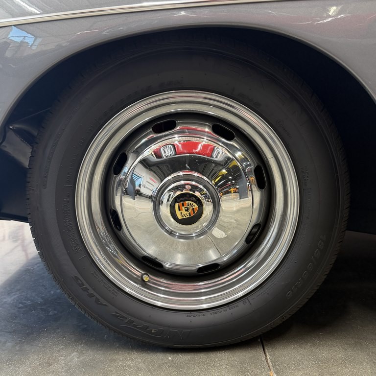 1970 Porsche 356 Image 16