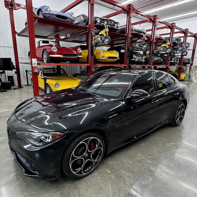 2024 Alfa Romeo Giulia Image 2