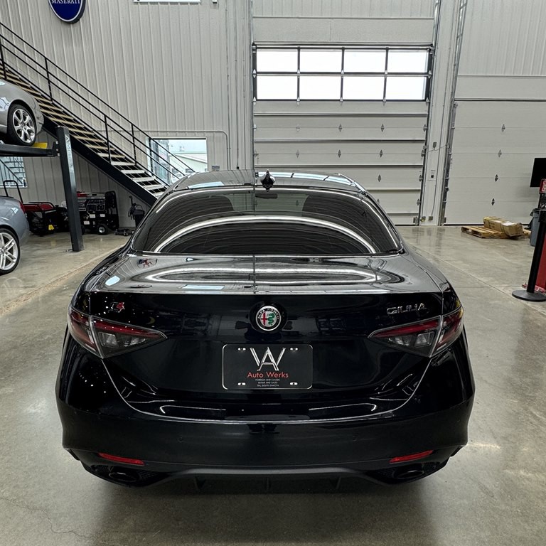 2024 Alfa Romeo Giulia Image 4