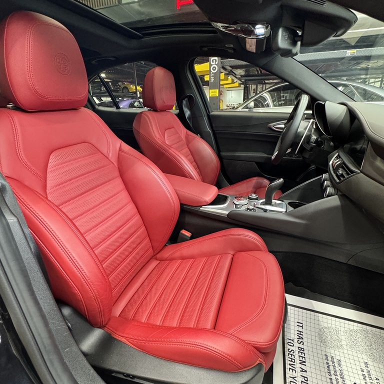 2024 Alfa Romeo Giulia Image 6