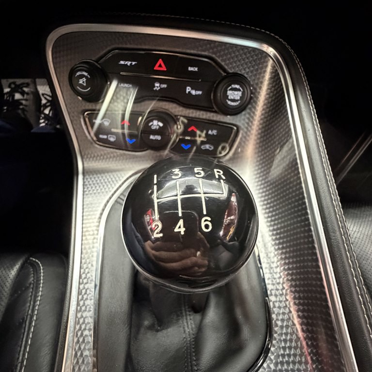 2016 Dodge Challenger Image 17