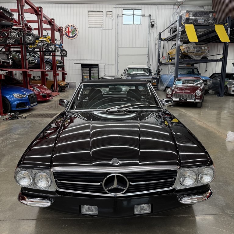 1976 Mercedes-Benz 420-Class Image 3