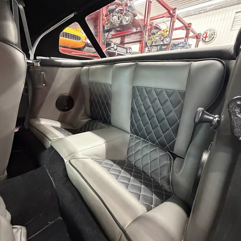 1976 Mercedes-Benz 420-Class Image 7