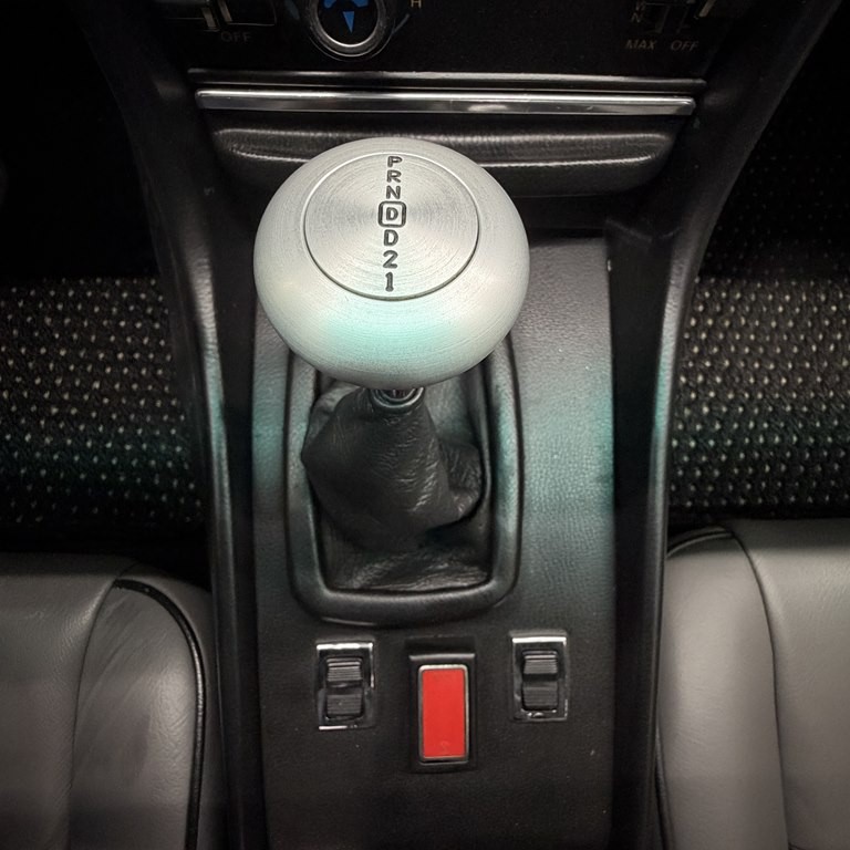 1976 Mercedes-Benz 420-Class Image 13