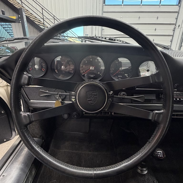 1968 Porsche 911 Image 9