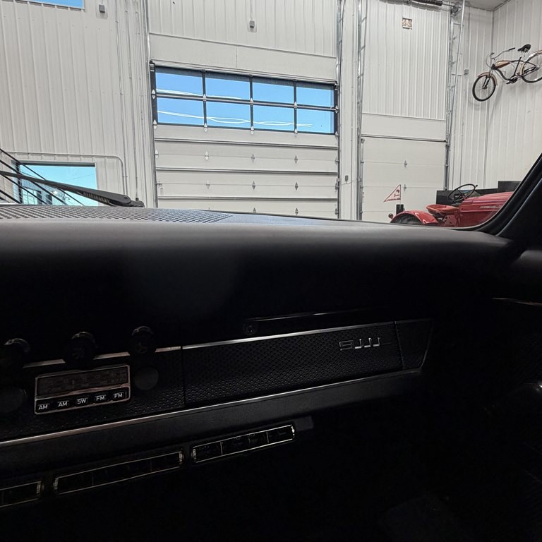 1968 Porsche 911 Image 12