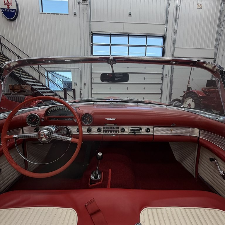 1955 Ford Thunderbird Image 10