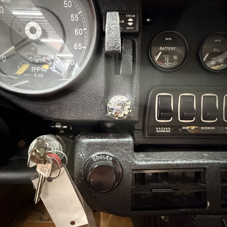 1971 Jaguar E-TYPE Image 13