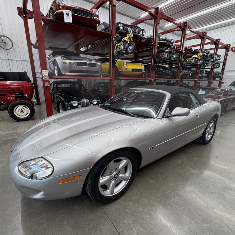 1999 Jaguar XK-Series Image 2