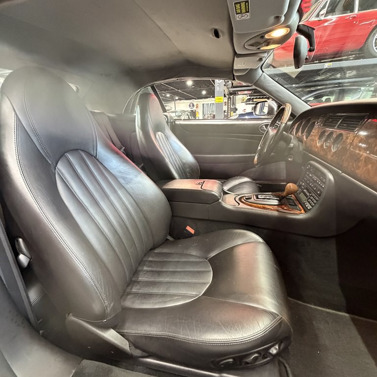 1999 Jaguar XK-Series Image 6