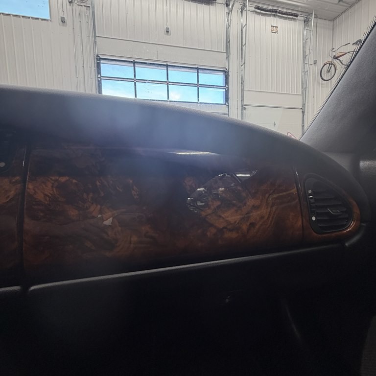 1999 Jaguar XK-Series Image 14