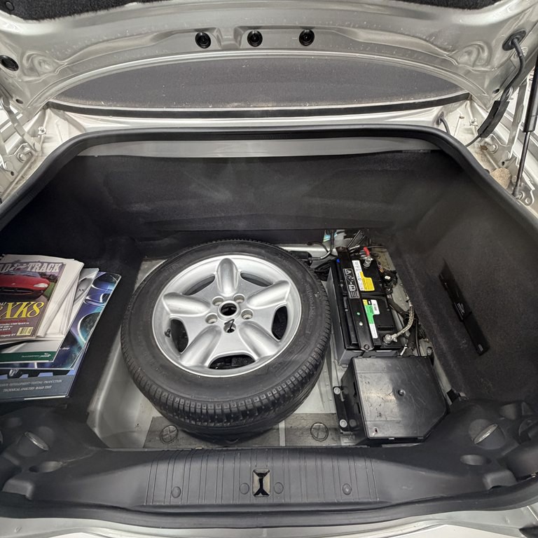 1999 Jaguar XK-Series Image 18