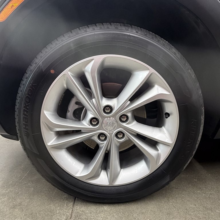 2023 Buick Enclave Image 21