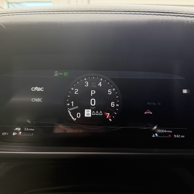 2022 Land Rover Defender Image 8