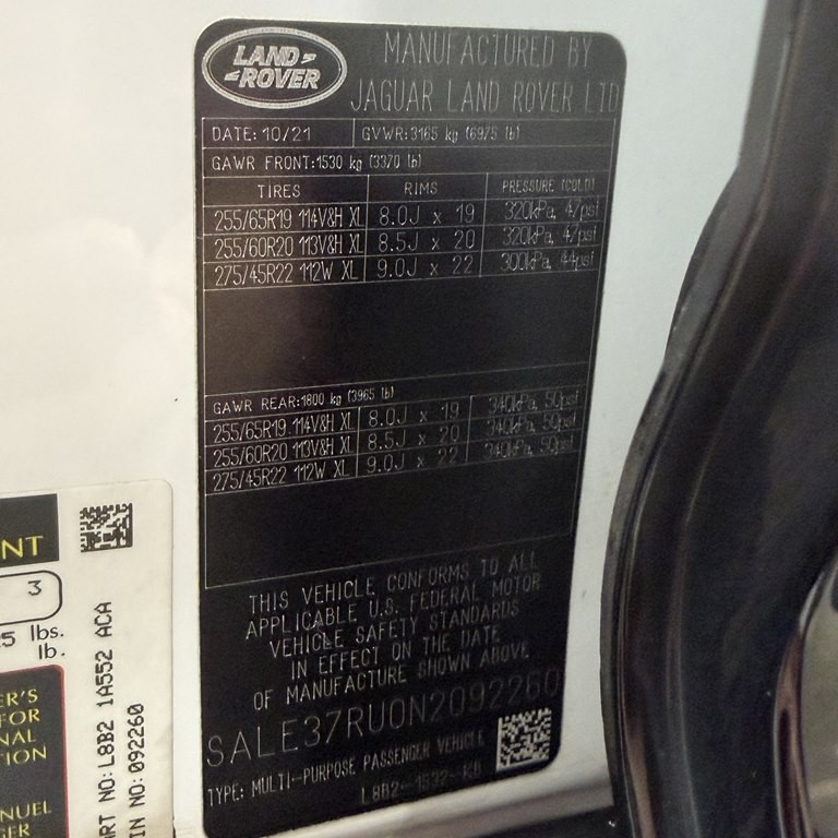 2022 Land Rover Defender Image 24