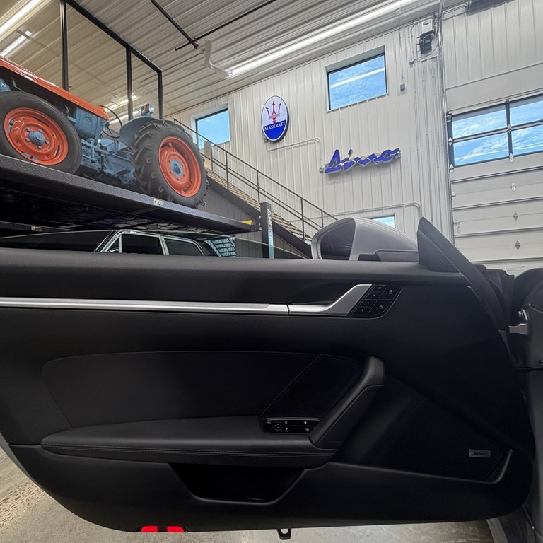 2021 Porsche 911 Image 18