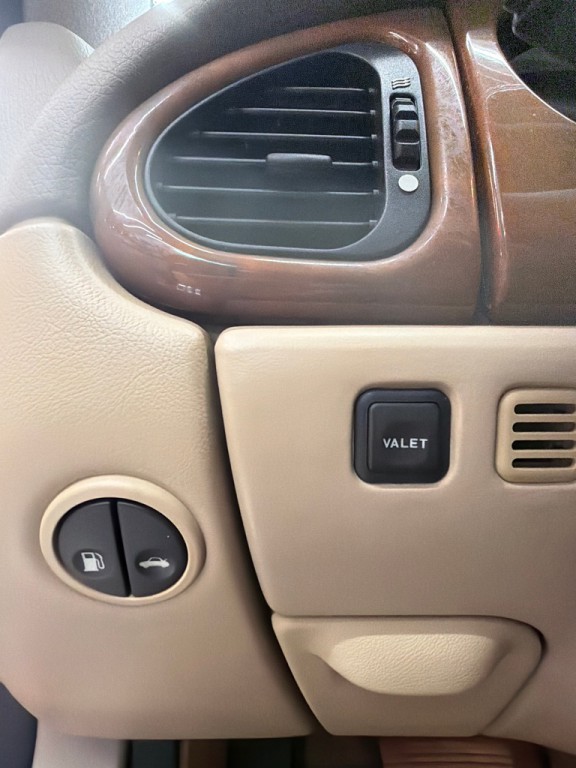 2000 Jaguar XK-Series Image 14