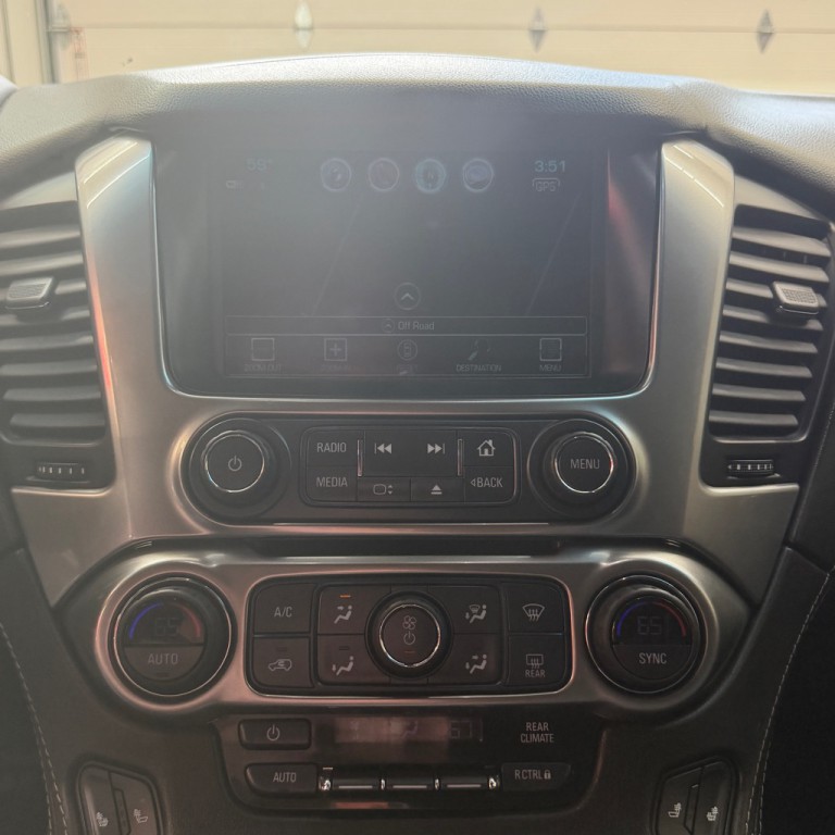 2018 Chevrolet Suburban Image 14