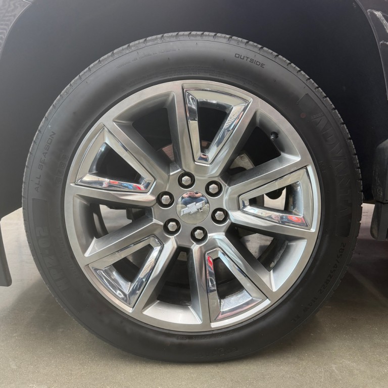 2018 Chevrolet Suburban Image 23