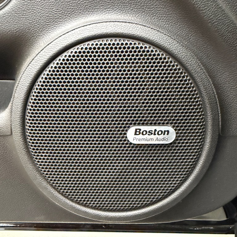2015 Chevrolet Camaro Image 21