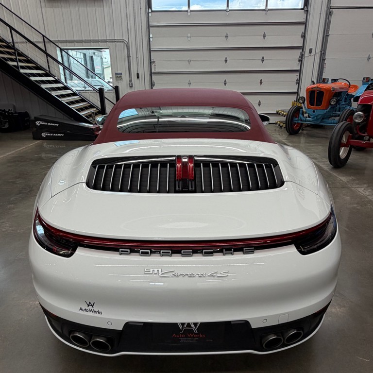 2022 Porsche 911 Image 5