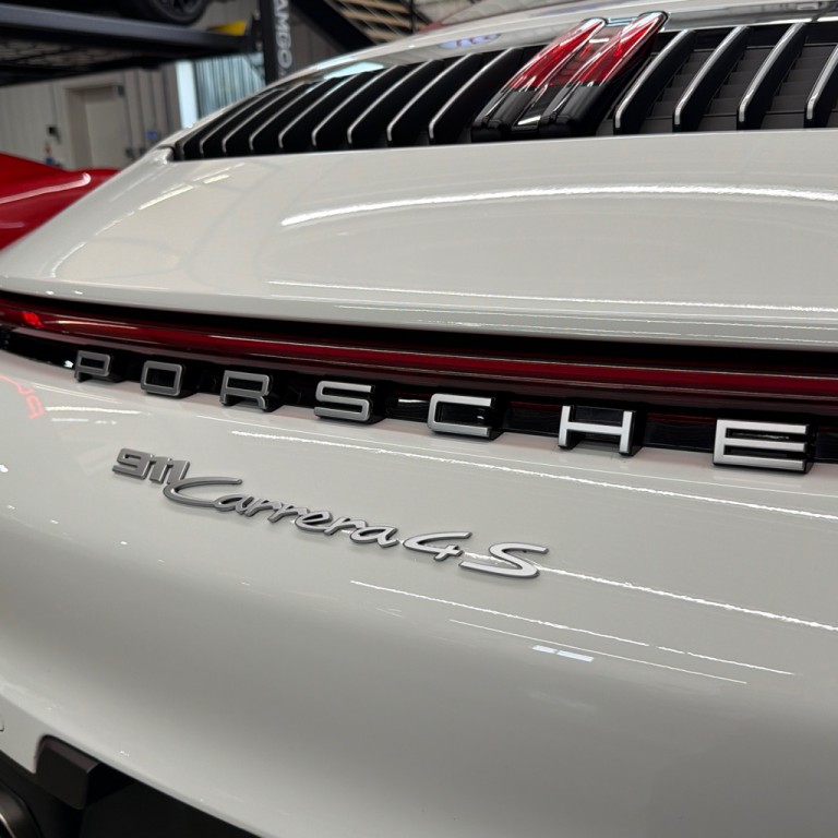 2022 Porsche 911 Image 28