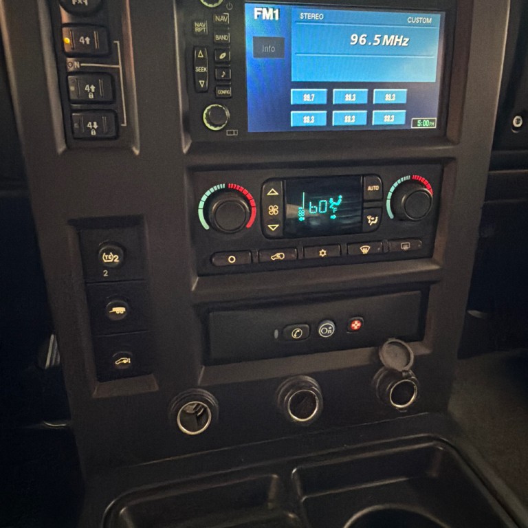 2006 HUMMER H2 Image 14