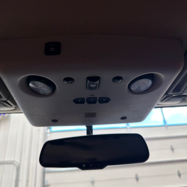 2006 HUMMER H2 Image 17